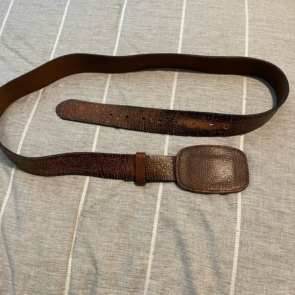 Men’s Brown leather distressed belt size XL 40-44